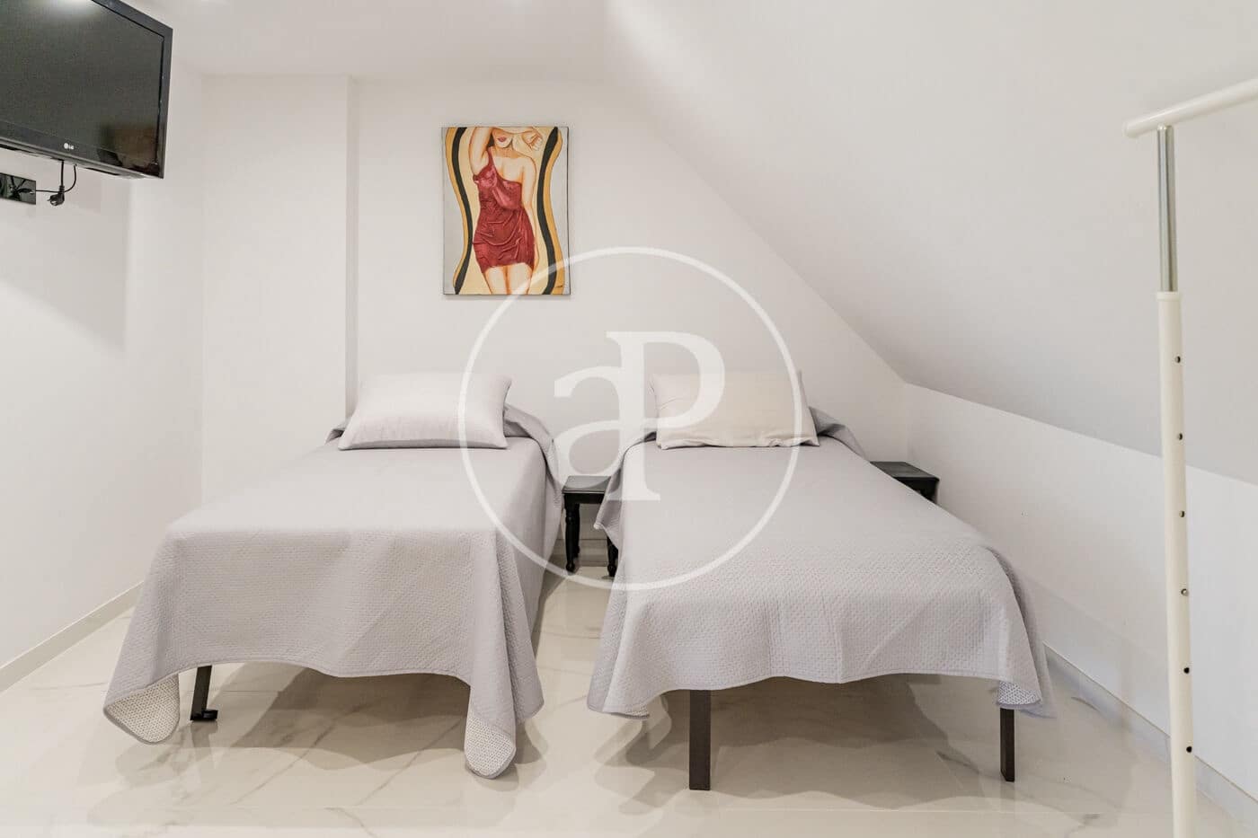 4 bedroom Villa for sale in Pozuelo de Alarcon with pool - € 1,525,000 (Ref: 9599552)