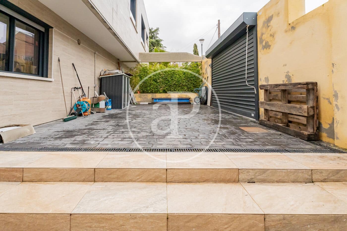 4 bedroom Villa for sale in Pozuelo de Alarcon with pool - € 1,525,000 (Ref: 9599552)