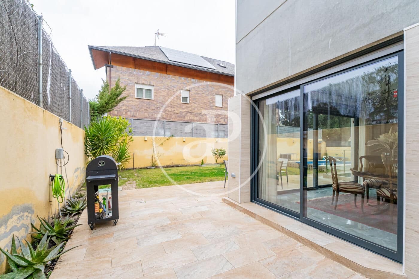 4 bedroom Villa for sale in Pozuelo de Alarcon with pool - € 1,525,000 (Ref: 9599552)