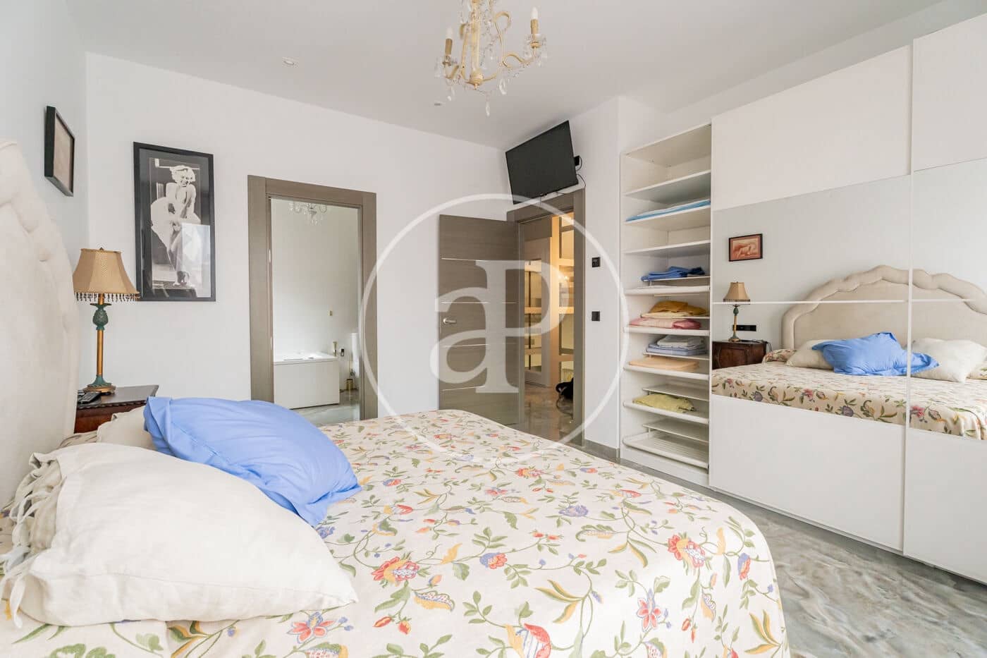 4 bedroom Villa for sale in Pozuelo de Alarcon with pool - € 1,525,000 (Ref: 9599552)