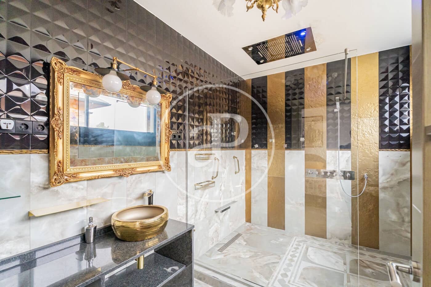 4 bedroom Villa for sale in Pozuelo de Alarcon with pool - € 1,525,000 (Ref: 9599552)