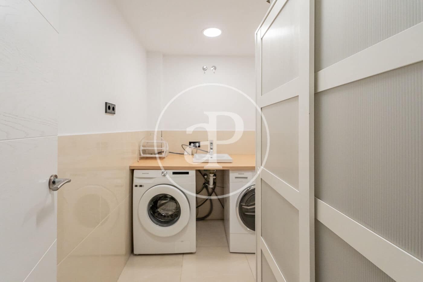 4 bedroom Villa for sale in Pozuelo de Alarcon with pool - € 1,525,000 (Ref: 9599552)