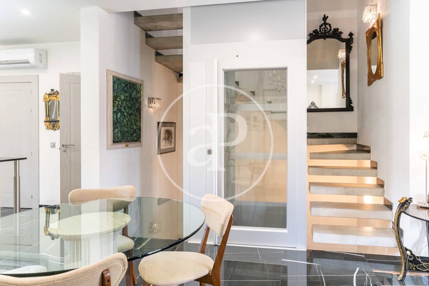 4 slaapkamer Villa te koop in Pozuelo de Alarcon met zwembad - € 1.525.000 (Ref: 9599552)