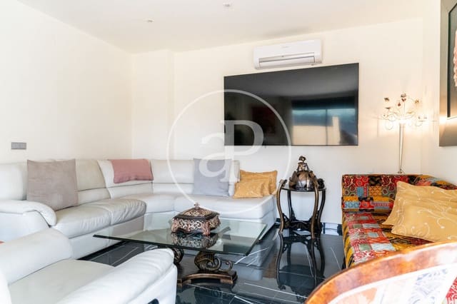 4 makuuhuone Huvila myytävänä paikassa Pozuelo de Alarcón mukana uima-altaan - 1 525 000 € (Ref: 9599552)