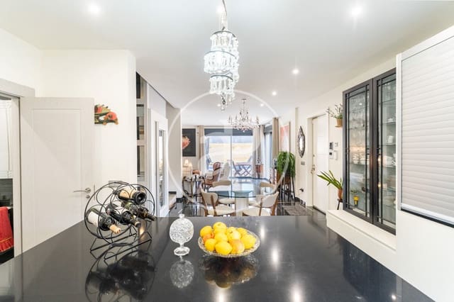 4 makuuhuone Huvila myytävänä paikassa Pozuelo de Alarcón mukana uima-altaan - 1 525 000 € (Ref: 9599552)