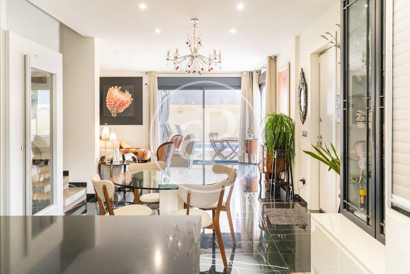 4 slaapkamer Villa te koop in Pozuelo de Alarcon met zwembad - € 1.525.000 (Ref: 9599552)