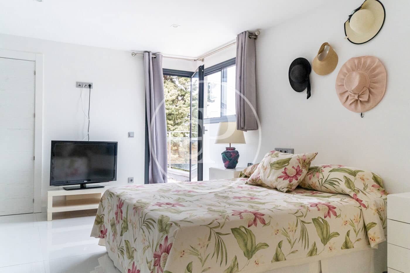 4 slaapkamer Villa te koop in Pozuelo de Alarcon met zwembad - € 1.525.000 (Ref: 9599552)