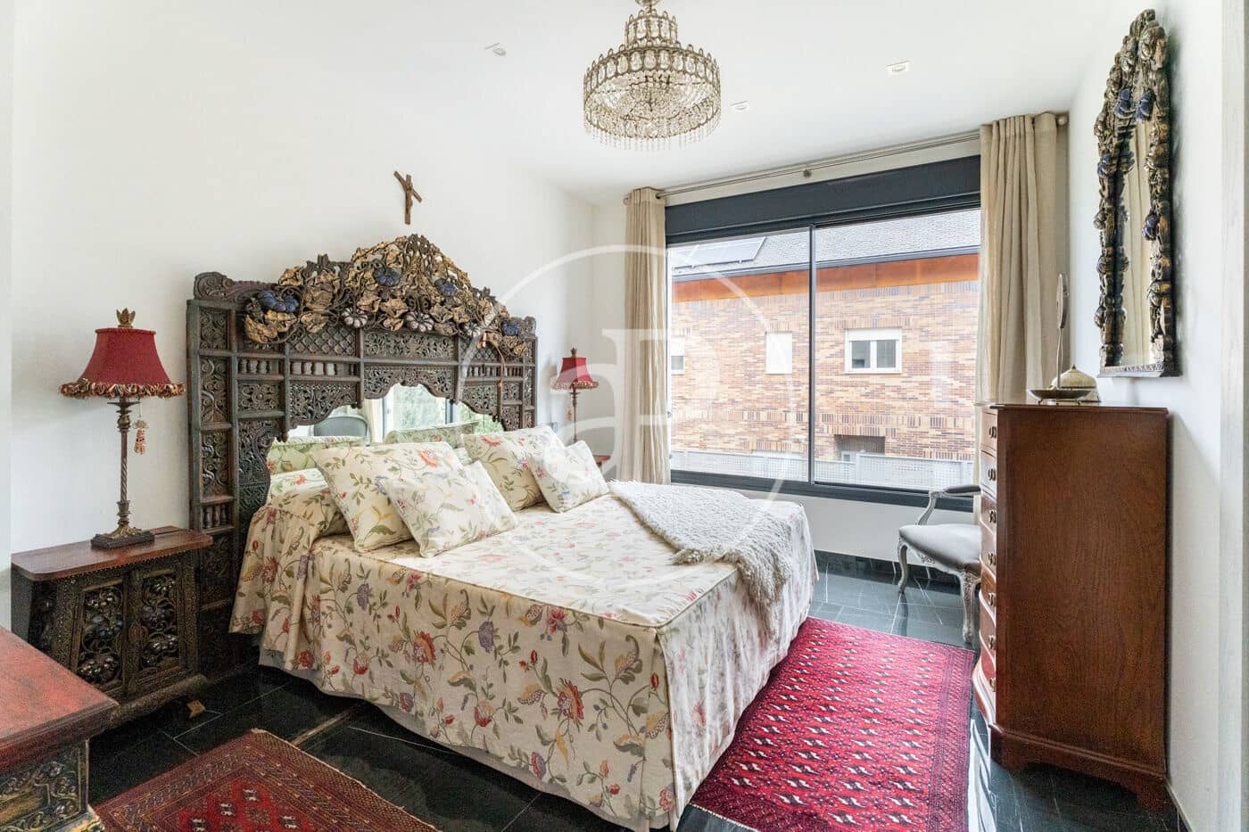 4 slaapkamer Villa te koop in Pozuelo de Alarcon met zwembad - € 1.525.000 (Ref: 9599552)