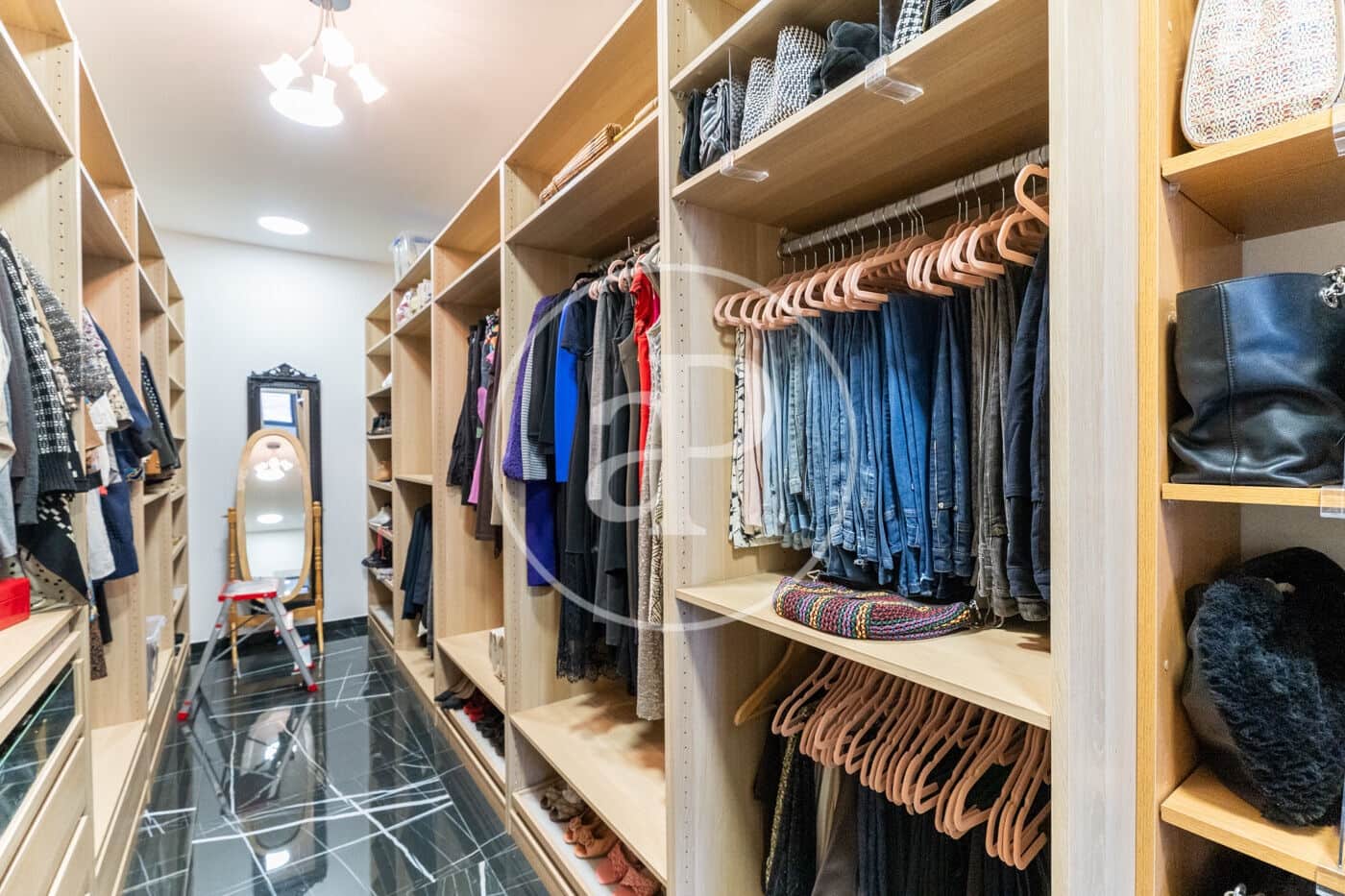 4 slaapkamer Villa te koop in Pozuelo de Alarcon met zwembad - € 1.525.000 (Ref: 9599552)