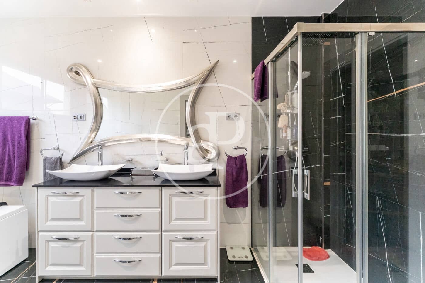 4 slaapkamer Villa te koop in Pozuelo de Alarcon met zwembad - € 1.525.000 (Ref: 9599552)