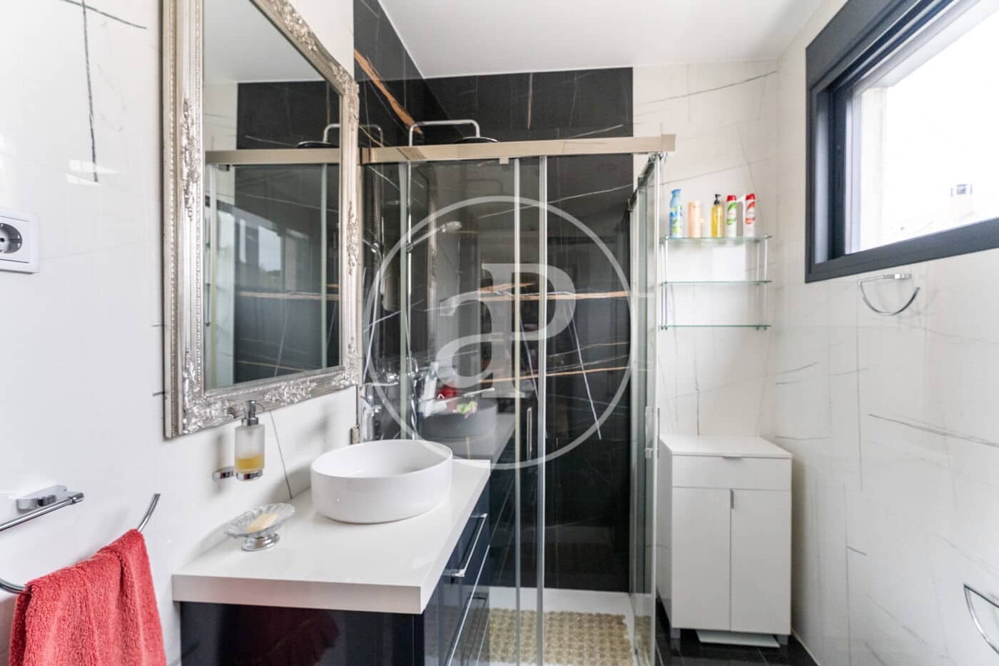 4 slaapkamer Villa te koop in Pozuelo de Alarcon met zwembad - € 1.525.000 (Ref: 9599552)