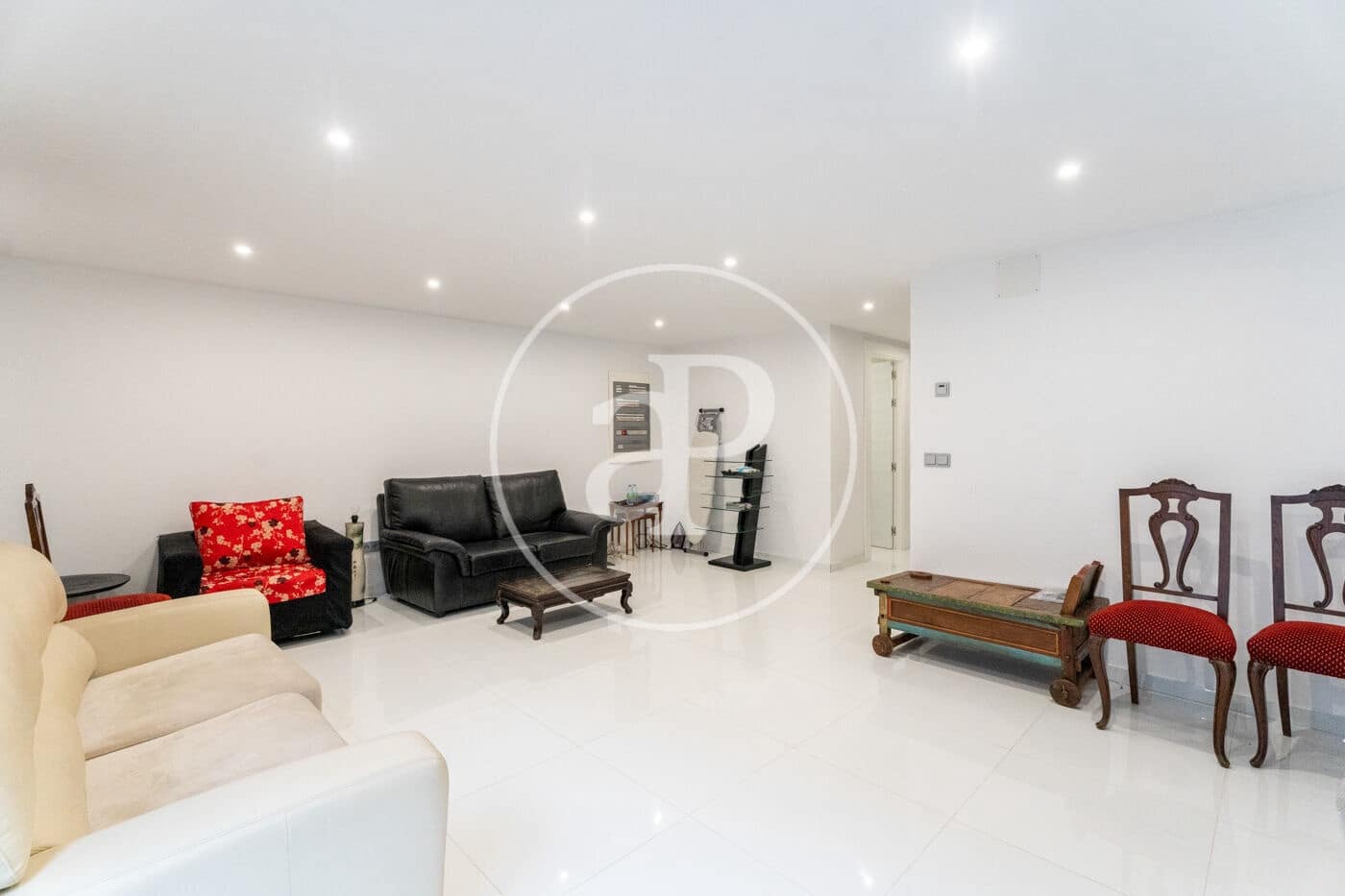 4 slaapkamer Villa te koop in Pozuelo de Alarcon met zwembad - € 1.525.000 (Ref: 9599552)