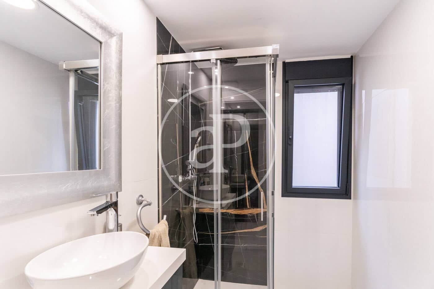 4 slaapkamer Villa te koop in Pozuelo de Alarcon met zwembad - € 1.525.000 (Ref: 9599552)