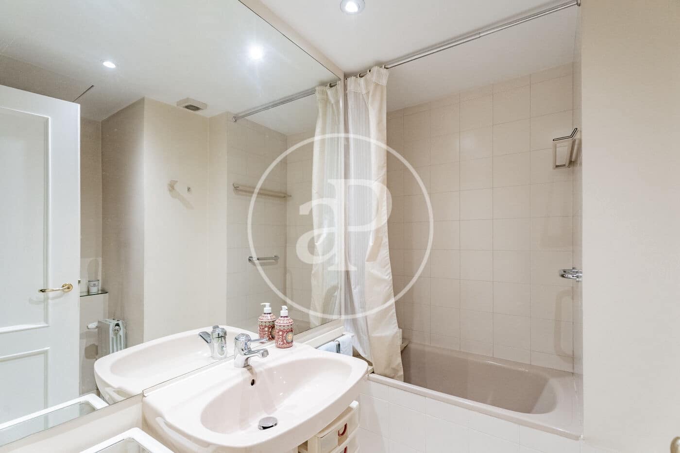 3 makuuhuone Huoneisto myytävänä paikassa Madrid kaupunki - 2 500 000 € (Ref: 9599554)