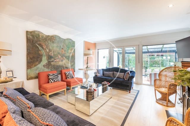 3 soverom Villa til salgs i La Moraleja, Alcobendas med svømmebasseng - € 1 760 000 (Ref: 9599557)