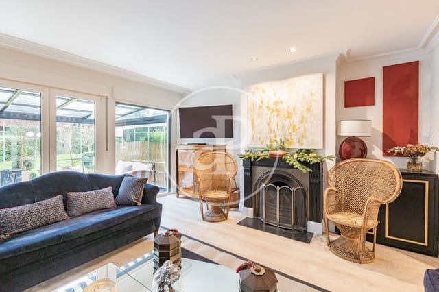 3 soverom Villa til salgs i La Moraleja, Alcobendas med svømmebasseng - € 1 760 000 (Ref: 9599557)