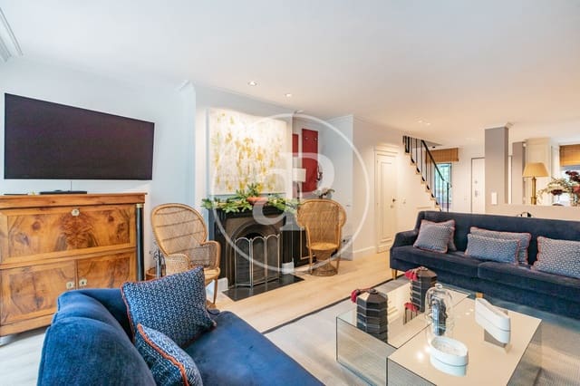 3 soverom Villa til salgs i La Moraleja, Alcobendas med svømmebasseng - € 1 760 000 (Ref: 9599557)