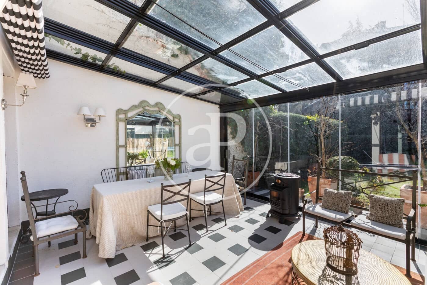 3 bedroom Villa for sale in La Moraleja with pool - € 1,650,000 (Ref: 9599557)