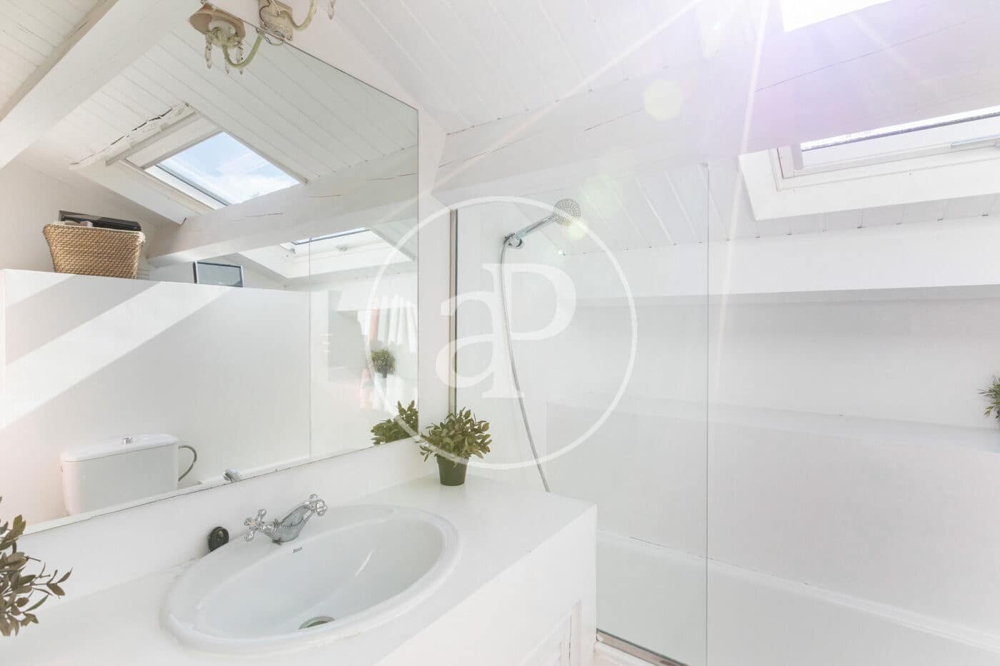 3 bedroom Villa for sale in La Moraleja with pool - € 1,650,000 (Ref: 9599557)