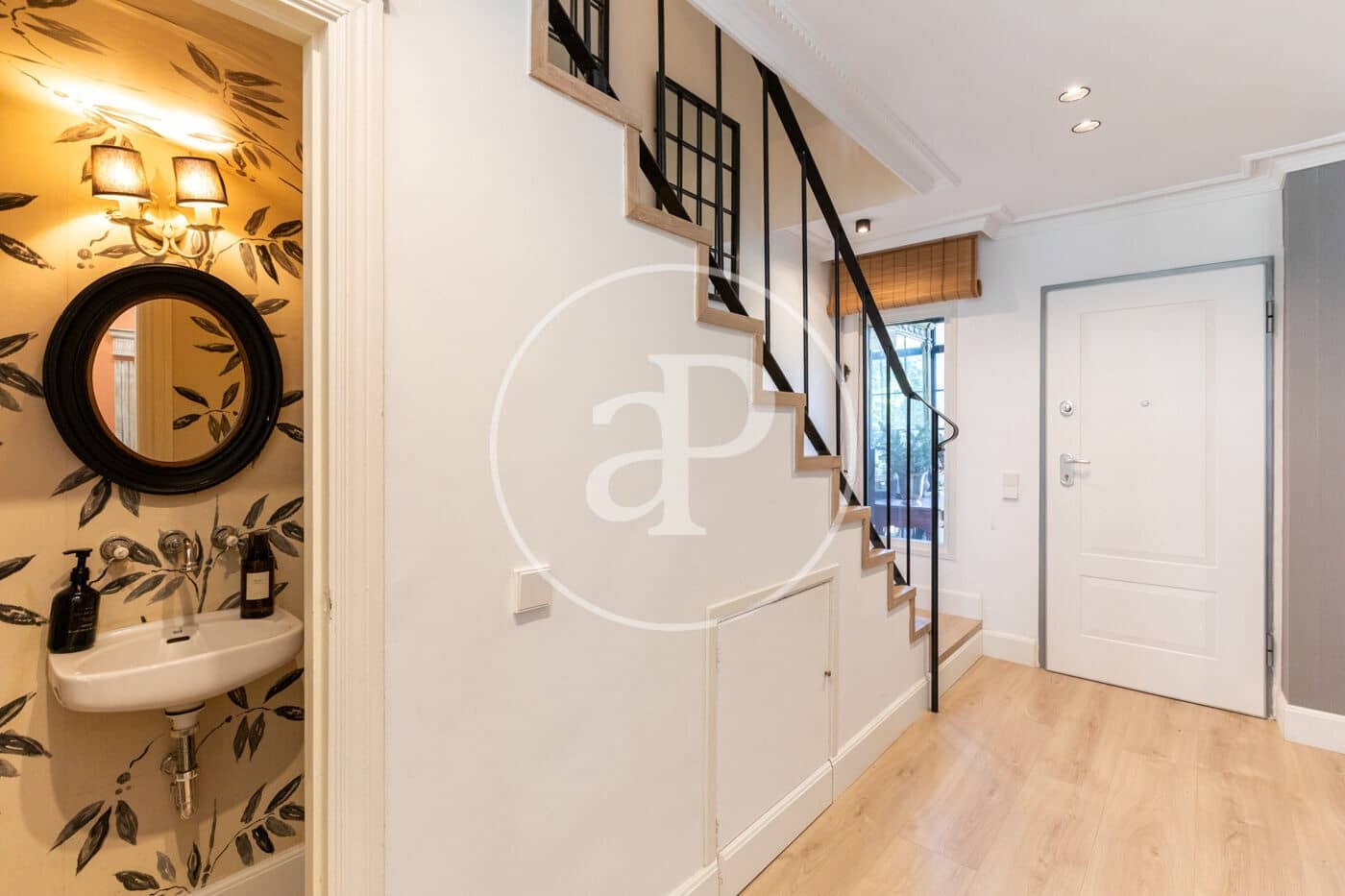 3 bedroom Villa for sale in La Moraleja with pool - € 1,650,000 (Ref: 9599557)