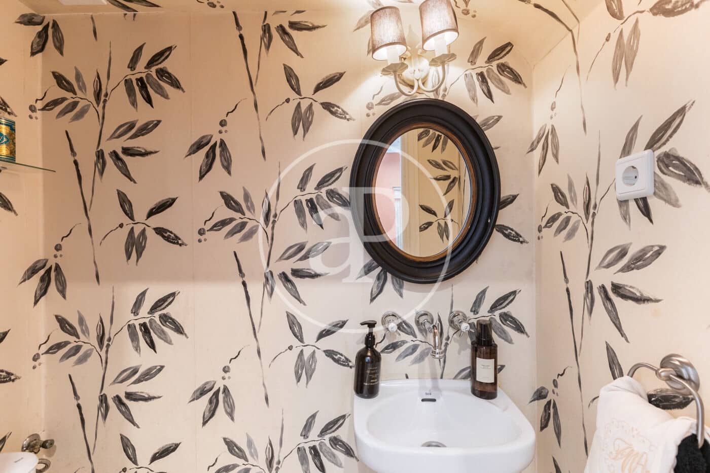 3 bedroom Villa for sale in La Moraleja with pool - € 1,650,000 (Ref: 9599557)