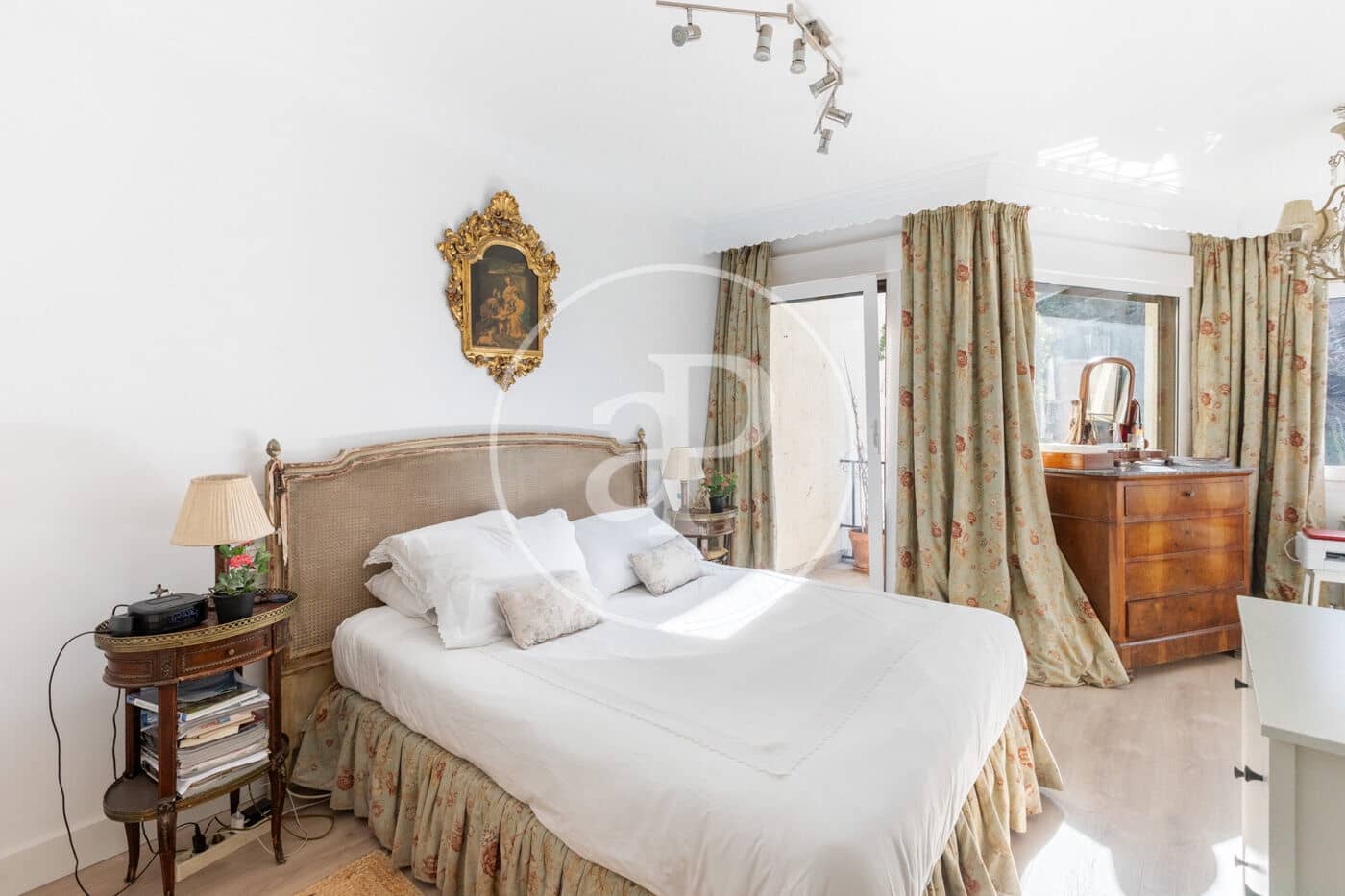 3 bedroom Villa for sale in La Moraleja with pool - € 1,650,000 (Ref: 9599557)