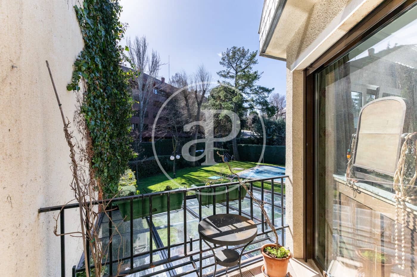 3 bedroom Villa for sale in La Moraleja with pool - € 1,650,000 (Ref: 9599557)