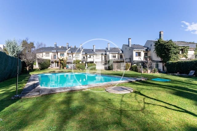 3 sypialnia Willa na sprzedaż w La Moraleja, Alcobendas z basenem - 1 570 000 € (Ref: 9599557)