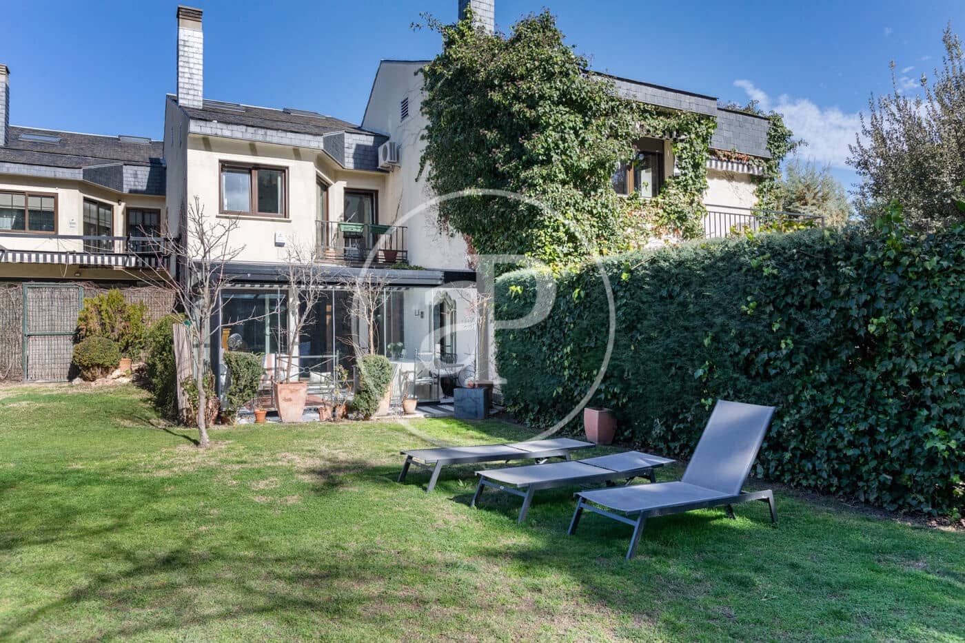 3 bedroom Villa for sale in La Moraleja with pool - € 1,650,000 (Ref: 9599557)