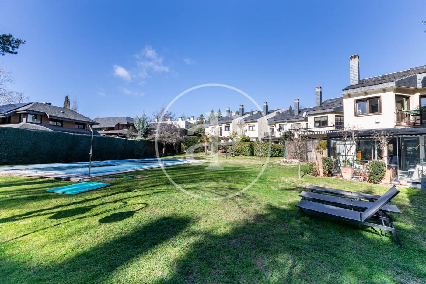 3 bedroom Villa for sale in La Moraleja with pool - € 1,650,000 (Ref: 9599557)