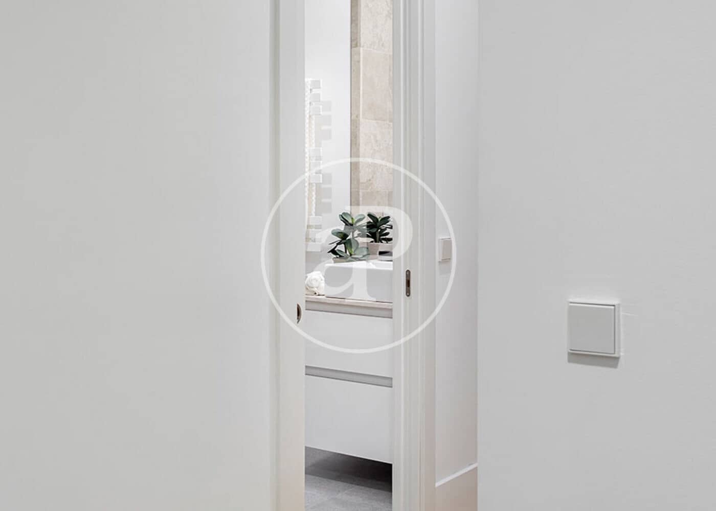 3 slaapkamer Appartement te huur in Madrid stad - € 5.400 (Ref: 9599558)