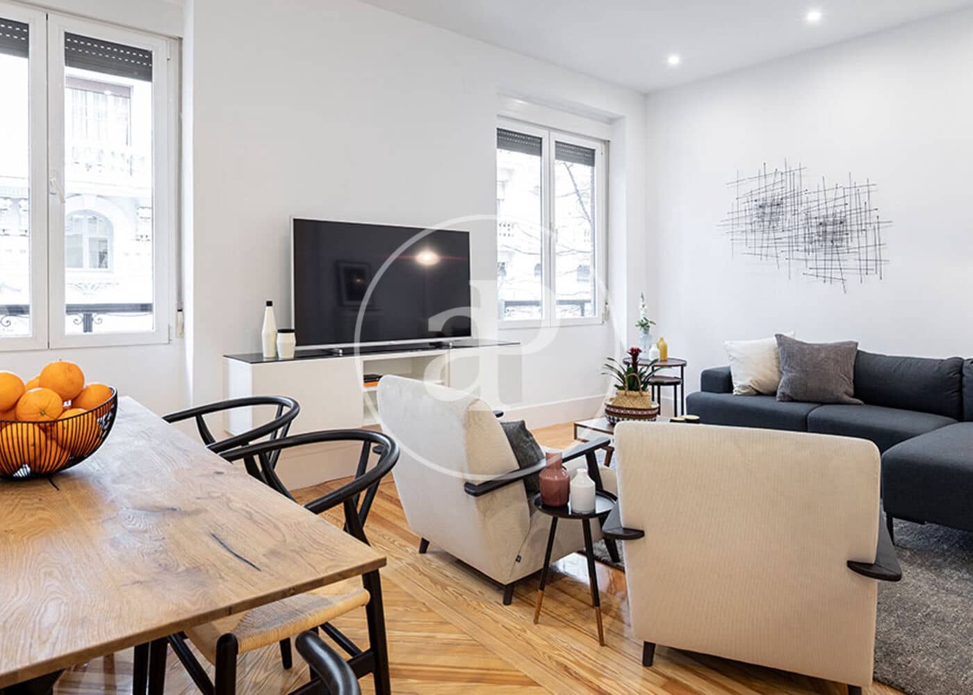 3 slaapkamer Appartement te huur in Madrid stad - € 5.400 (Ref: 9599558)