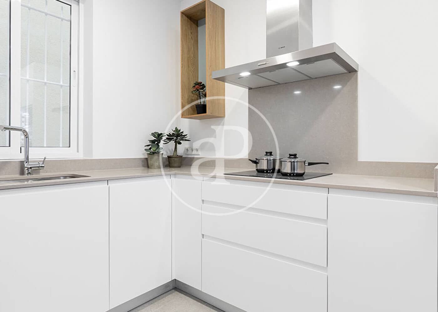 3 slaapkamer Appartement te huur in Madrid stad - € 5.400 (Ref: 9599558)