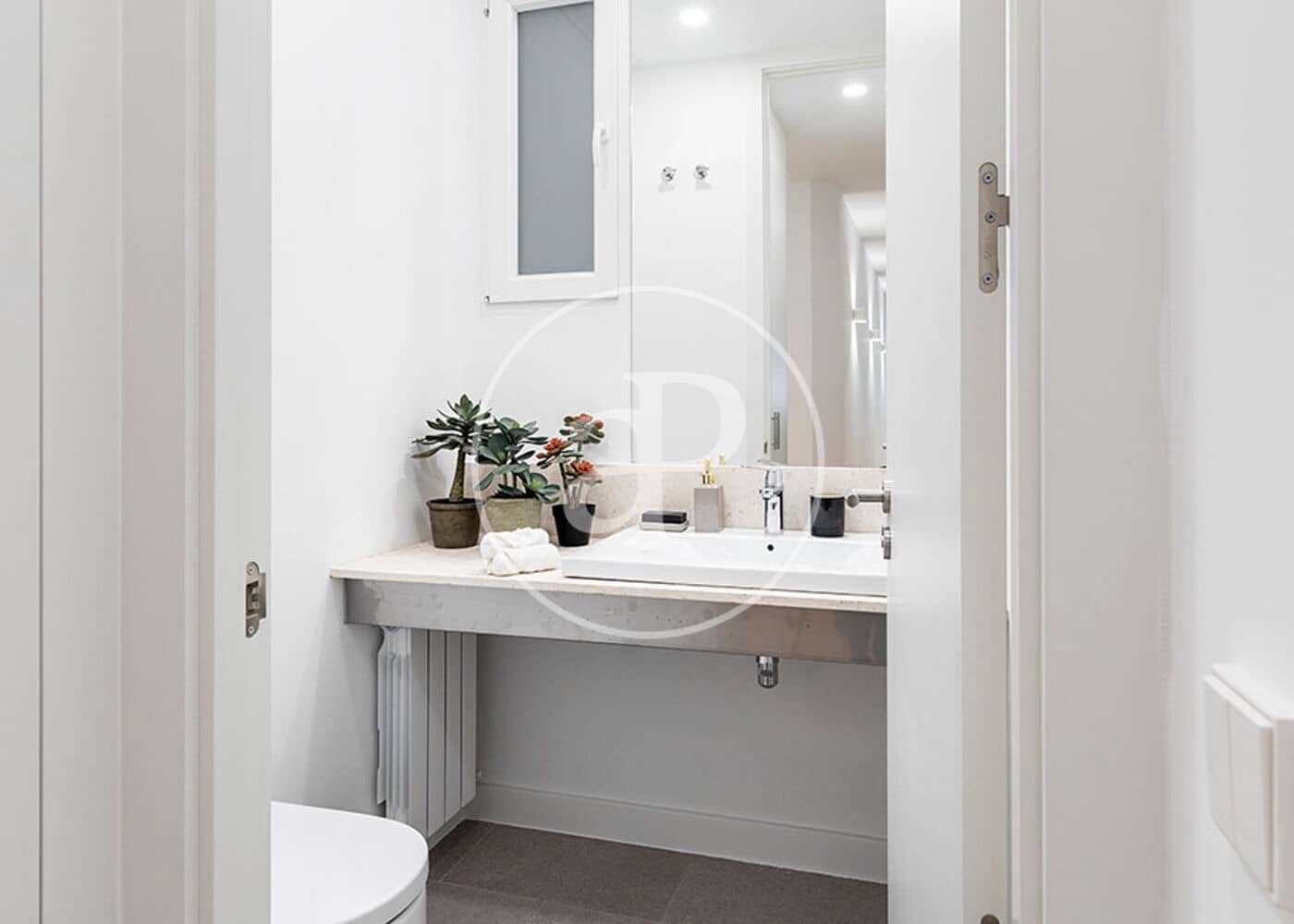 3 slaapkamer Appartement te huur in Madrid stad - € 5.400 (Ref: 9599558)