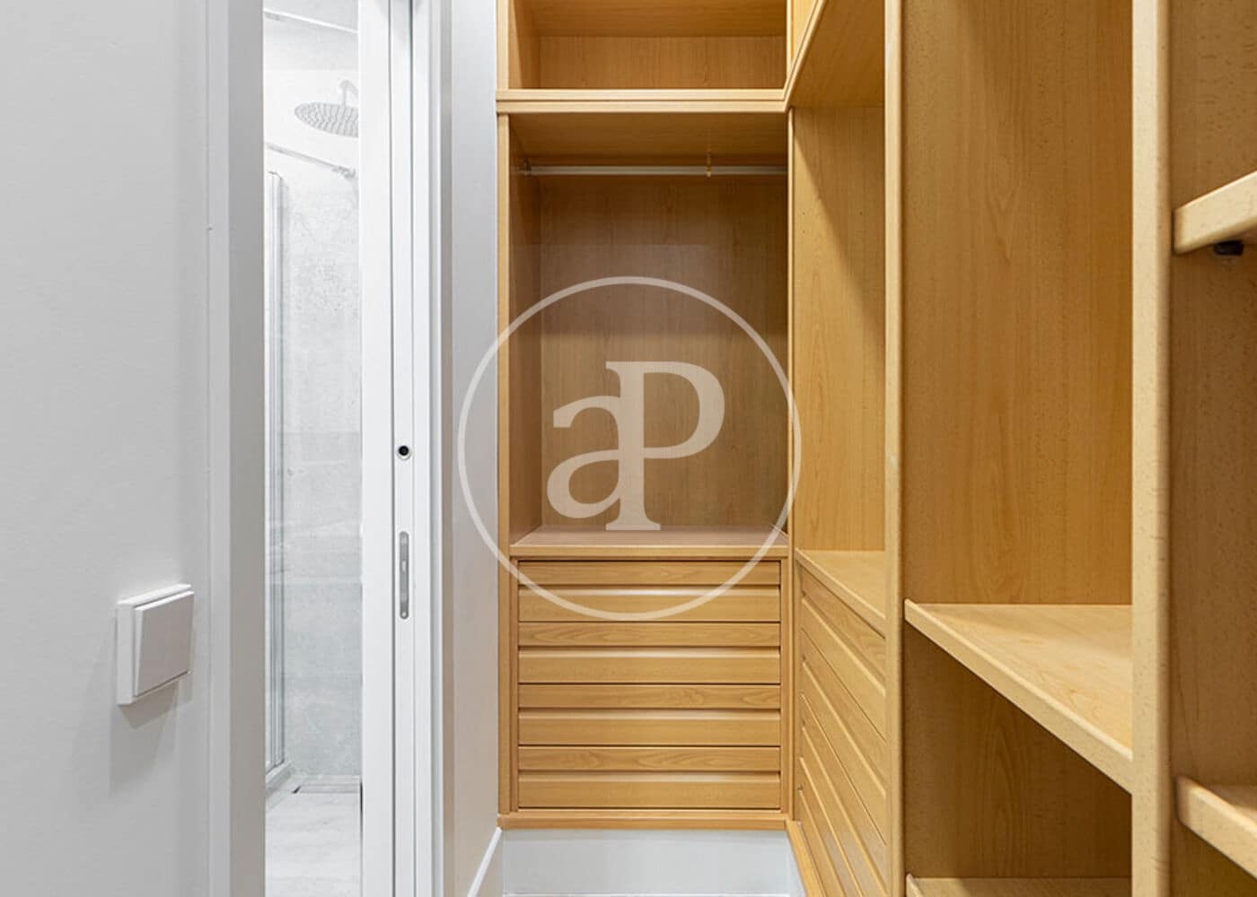 3 slaapkamer Appartement te huur in Madrid stad - € 5.400 (Ref: 9599558)