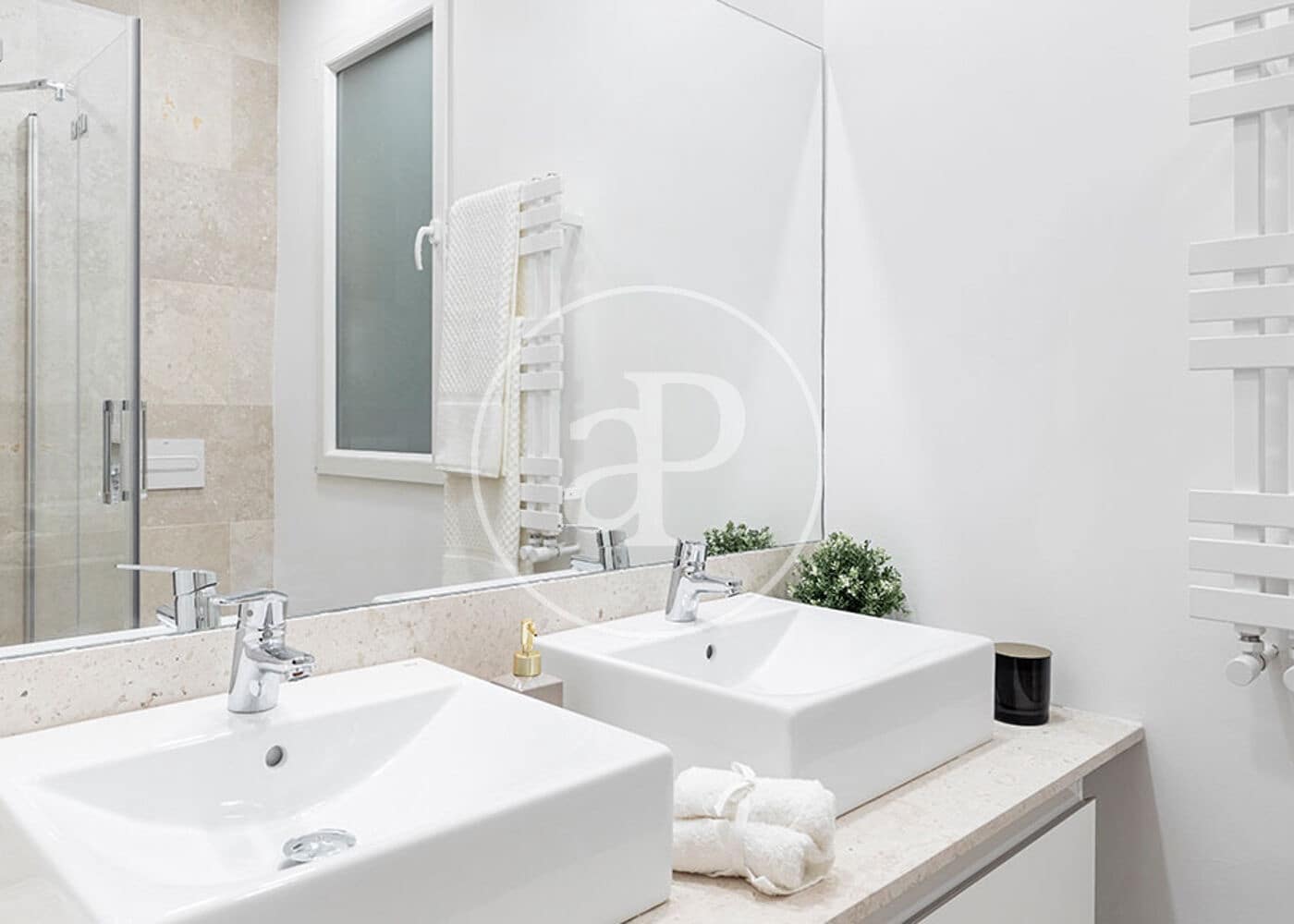 3 slaapkamer Appartement te huur in Madrid stad - € 5.400 (Ref: 9599558)