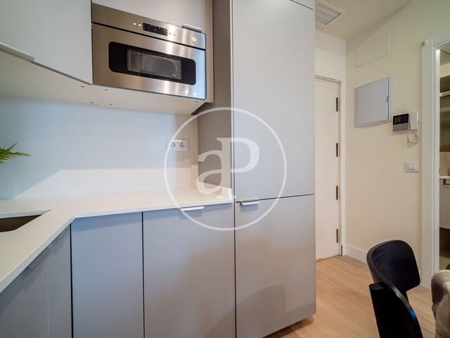 2 sovrum Lägenhet att hyra i Rios Rosas, Madrid stad - 1 900 € (Ref: 9604989)