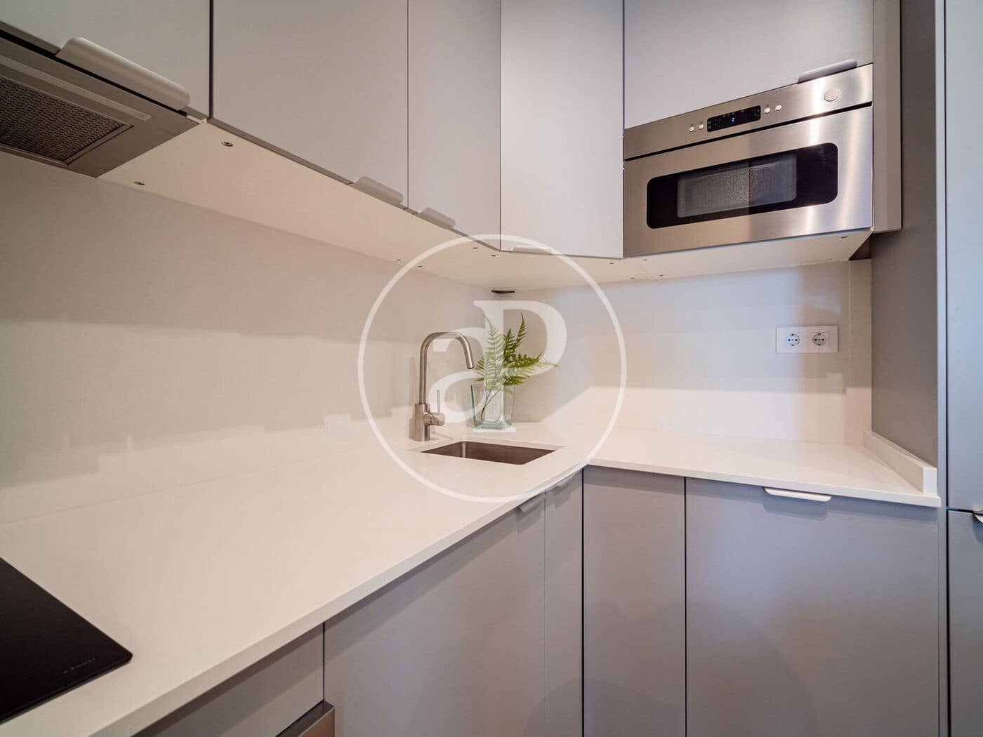 2 sovrum Lägenhet att hyra i Madrid stad - 1 900 € (Ref: 9604989)