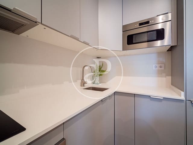 2 sovrum Lägenhet att hyra i Rios Rosas, Madrid stad - 1 900 € (Ref: 9604989)