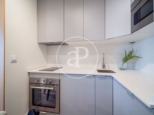 2 sovrum Lägenhet att hyra i Rios Rosas, Madrid stad - 1 900 € (Ref: 9604989)