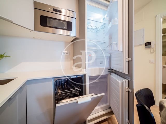 2 sovrum Lägenhet att hyra i Rios Rosas, Madrid stad - 1 900 € (Ref: 9604989)