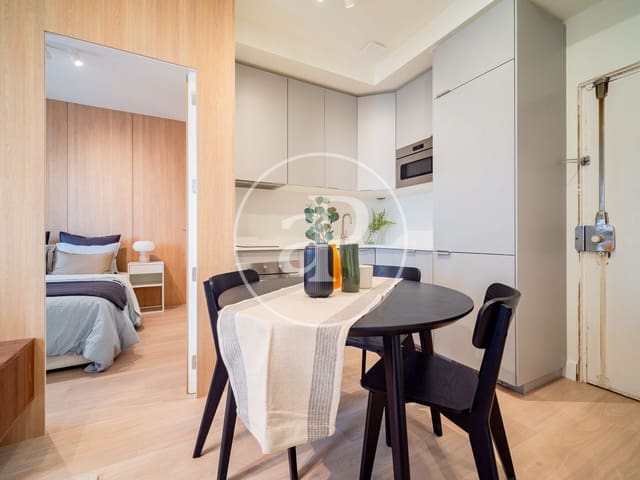 Apartamento de 2 habitaciones en Rios Rosas, Madrid ciudad en alquiler - 1.895 € (Ref: 9604989)
