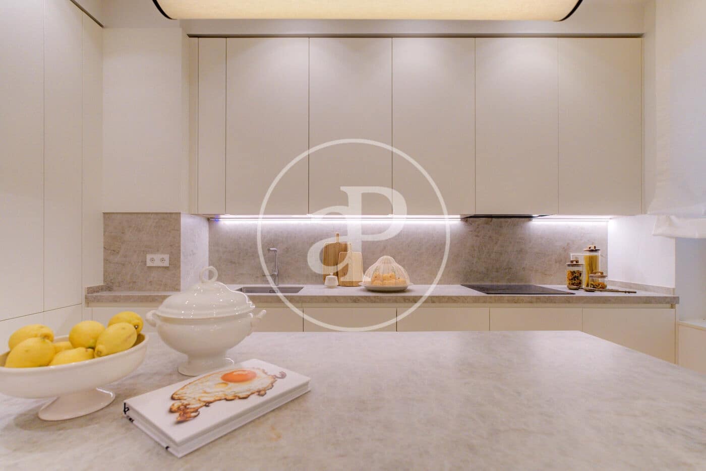 2 quarto Apartamento para venda em Madrid cidade - 2 190 000 € (Ref: 9608083)