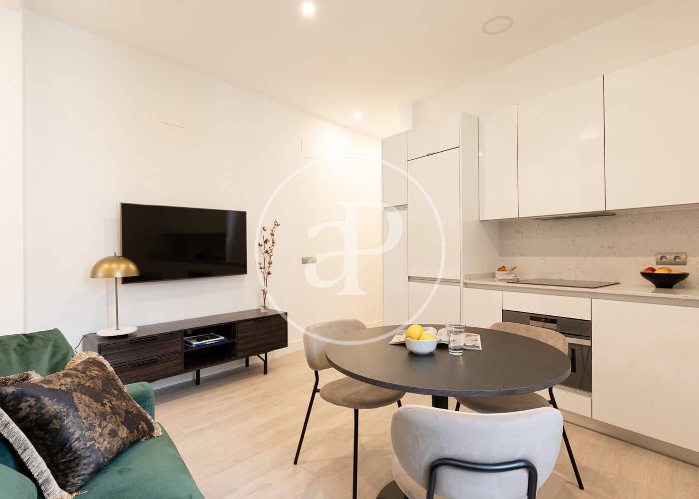 2 soverom Leilighet til leie i Madrid by - € 1 850 (Ref: 9608086)