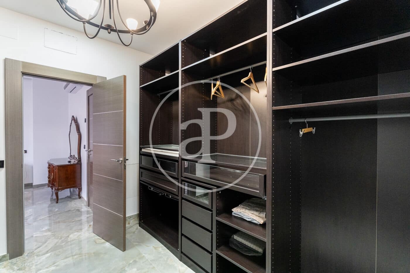 5 makuuhuone Huvila myytävänä paikassa Pozuelo de Alarcon - 1 625 000 € (Ref: 9608087)