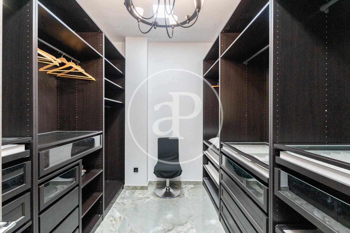 5 makuuhuone Huvila myytävänä paikassa Pozuelo de Alarcon - 1 625 000 € (Ref: 9608087)