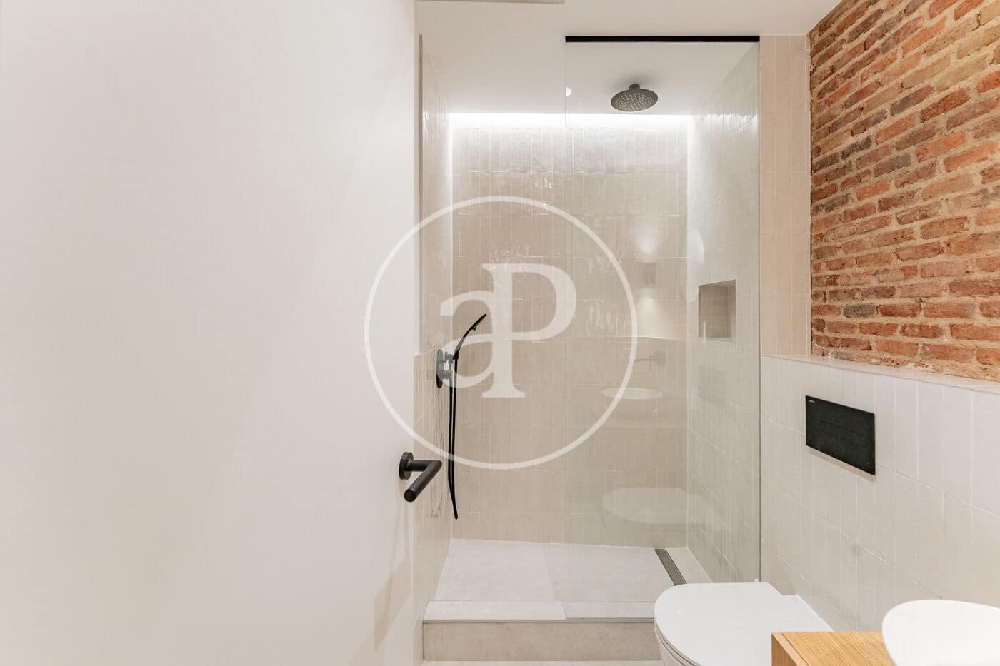 2 sovrum Lägenhet att hyra i Madrid stad - 1 900 € (Ref: 9608089)