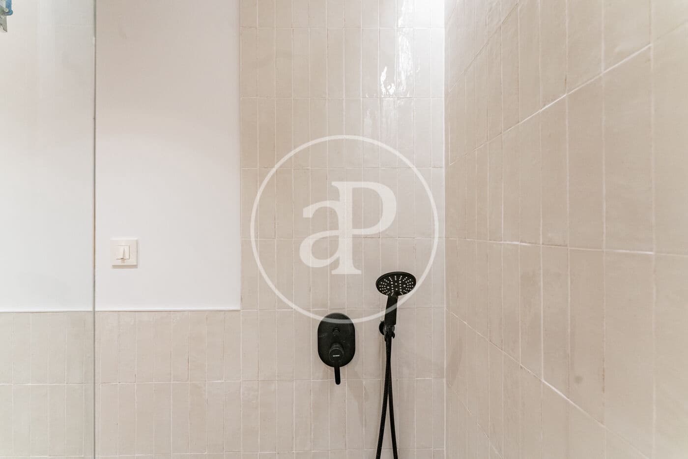 2 sovrum Lägenhet att hyra i Madrid stad - 1 900 € (Ref: 9608089)