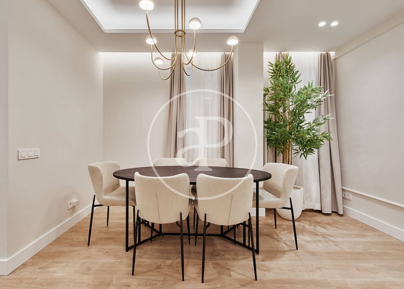 2 soveværelse Lejlighed til salg i Madrid by - € 1.099.000 (Ref: 9608090)