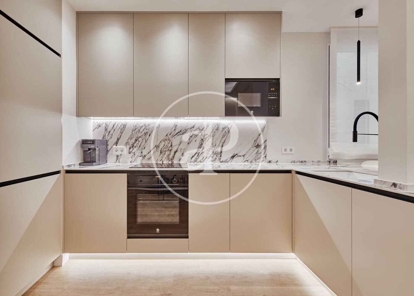 2 soveværelse Lejlighed til salg i Madrid by - € 1.099.000 (Ref: 9608090)